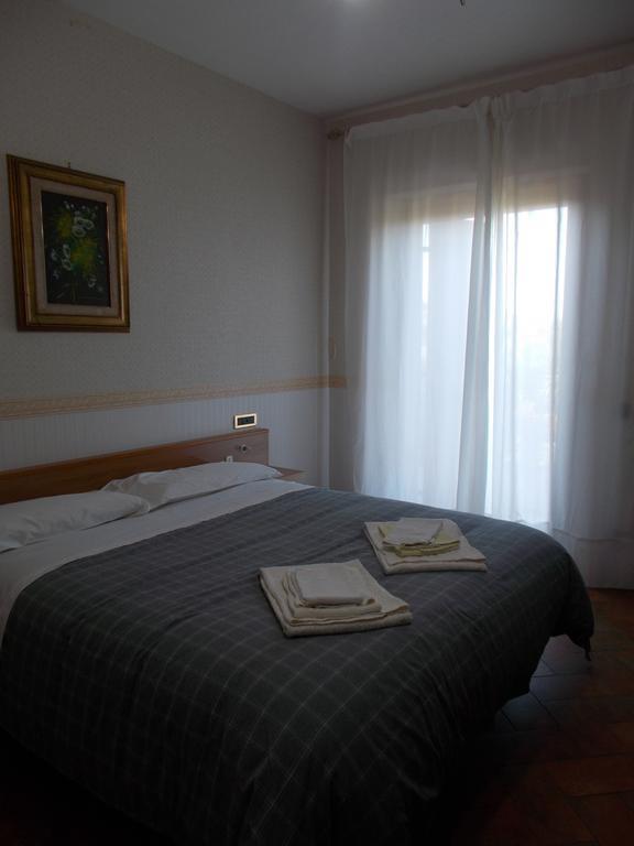 ホテル Casa Degli Ulivi チボリ 部屋 写真